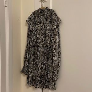 Women’s dress